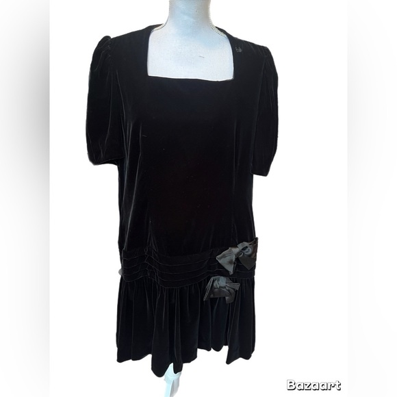 Samantha Black Drop Waist W/bows Midi Black Velvet Dress Size 20 Short Sleeve - Picture 1 of 4